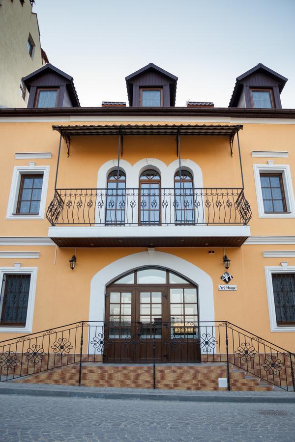 Art House Hostel Camenița Exterior foto